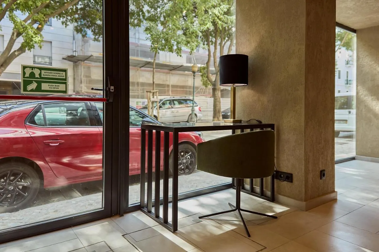 Omid Saldanha Hotel Лиссабон