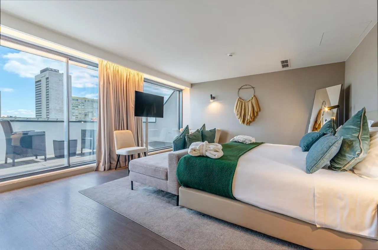Omid Saldanha Hotel Лиссабон