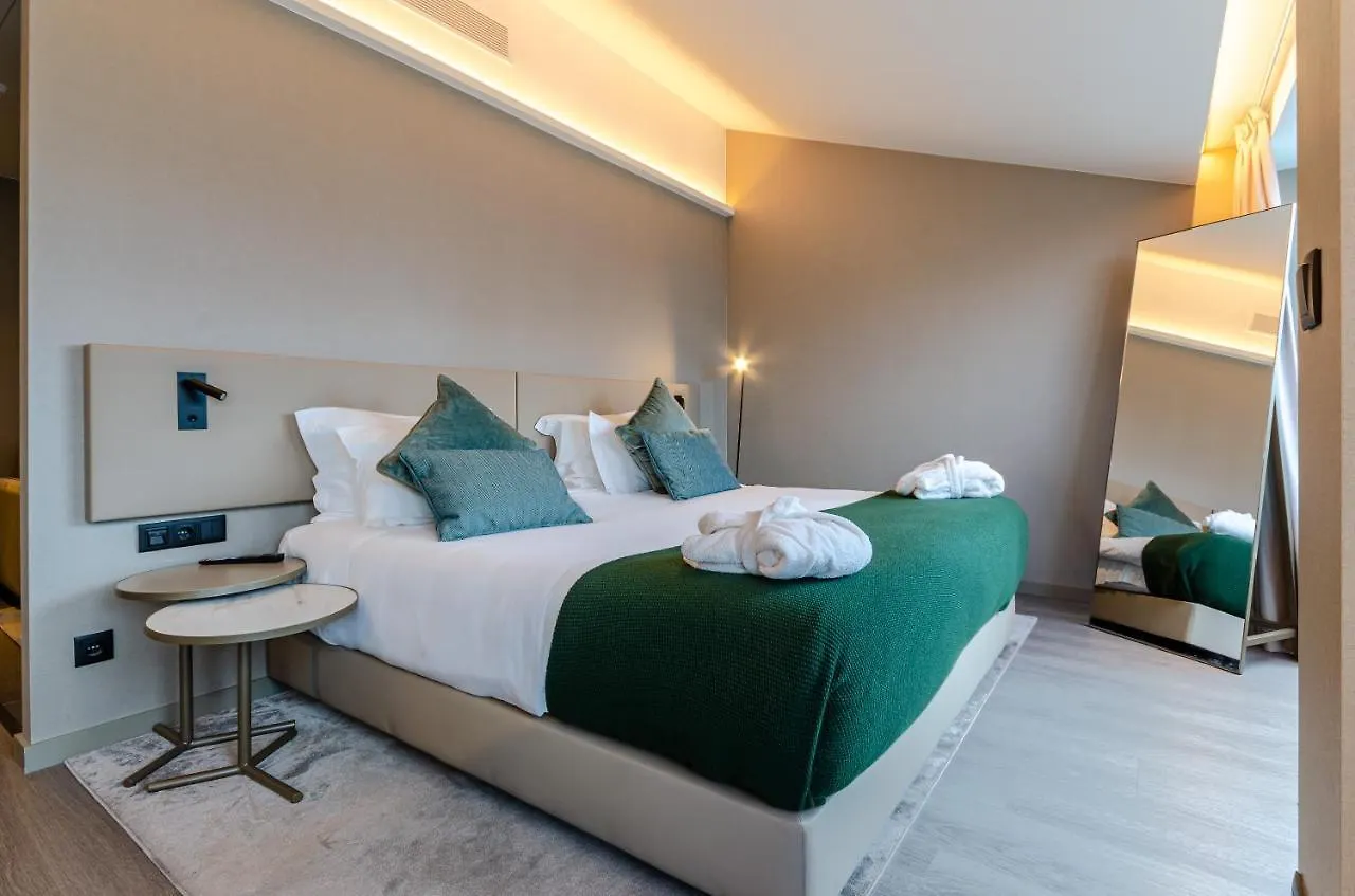 Omid Saldanha Hotel Лиссабон