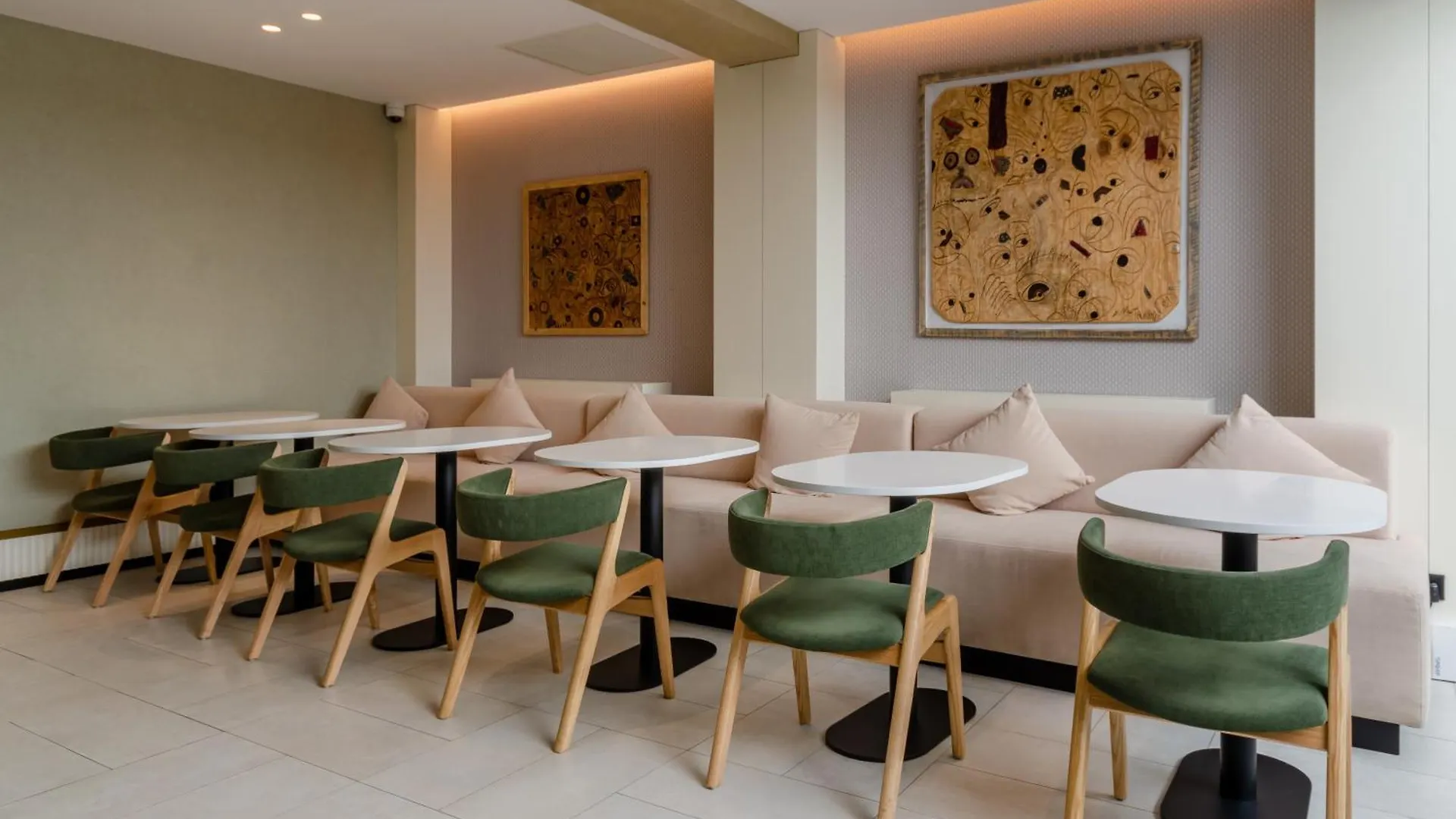 Omid Saldanha Hotel Лиссабон