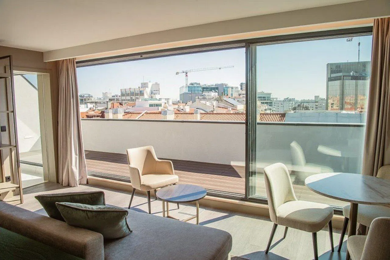Omid Saldanha Hotel Lisbon