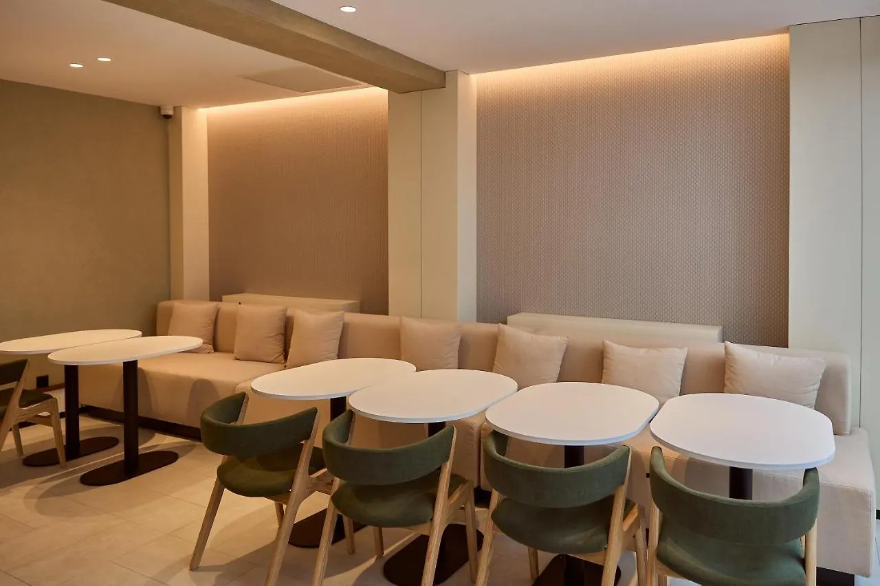 ****  Omid Saldanha Hotel Lisbon Portugal