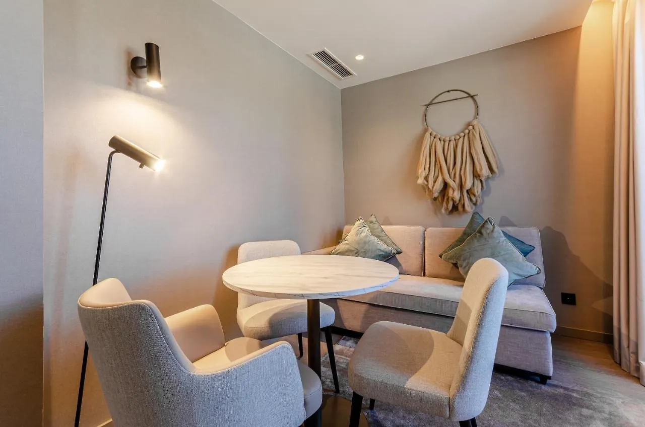 Omid Saldanha Hotel Lisbon